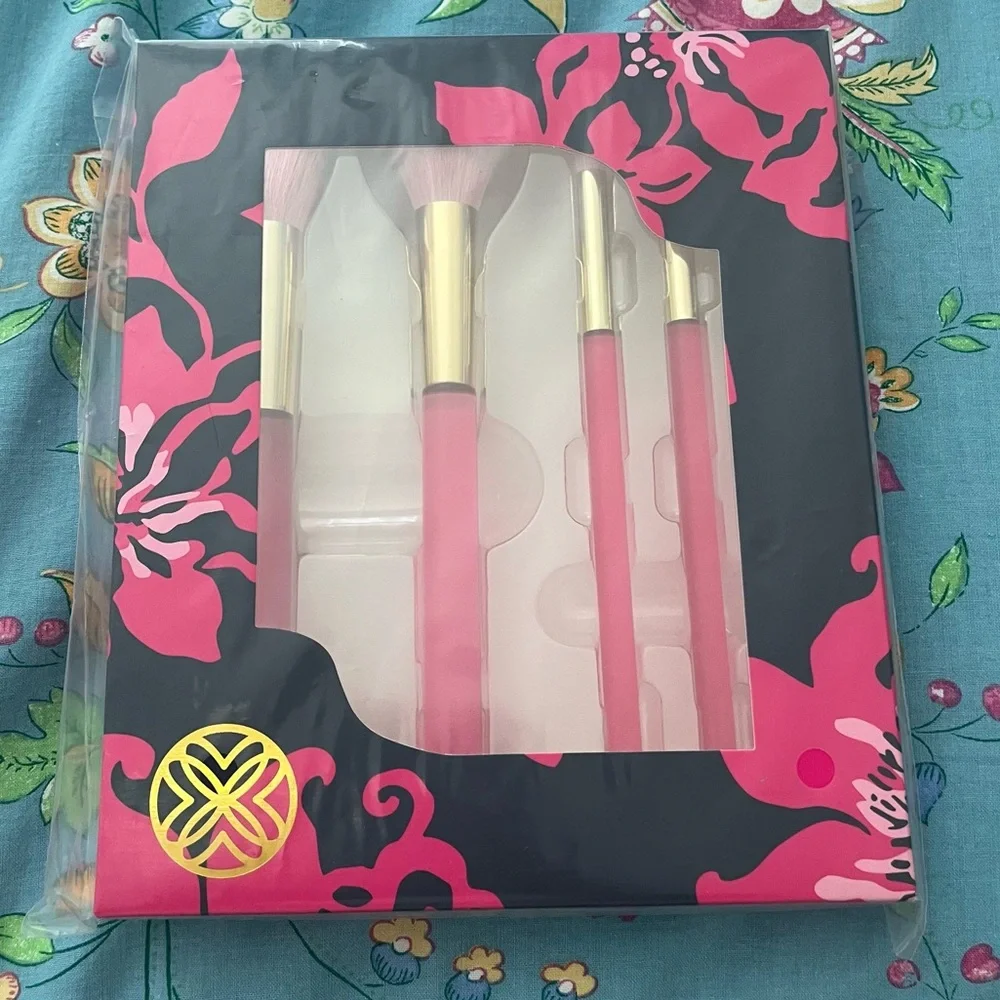 Lilly Pulitzer brand new